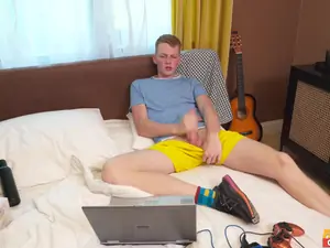 Fakehub Originals - Paramedic helps teen with his erection - 09/09/2021