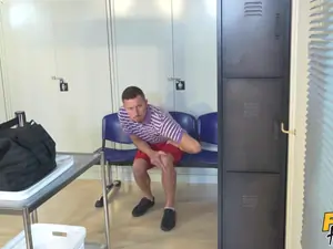 Fake Hostel - Slippery Situation - 09/12/2021