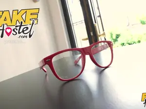 Fake Hostel - The X-Ray Glasses - 10/02/2021