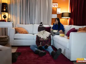 Fakehub Originals - Housemates Halloween Prank - 10/28/2022