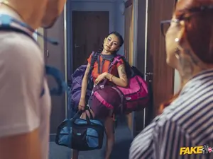 Fake Hostel - The Au Pair - 11/22/2019