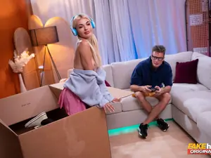 Fakehub Originals - Free-Use, Mail-Order E-Girl - 12/18/2023