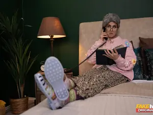 Fakehub Originals - The Very Horny Granny - 04/10/2024