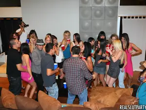 Real Slut Party - House Party Of The Year - 11/25/2009