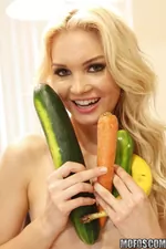 She's A Freak - Make Sure You Fuck Your Vegetables - 09/01/2010