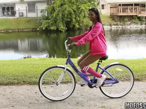 She's A Freak - I Want To Ride My Bicycle - 12/30/2010