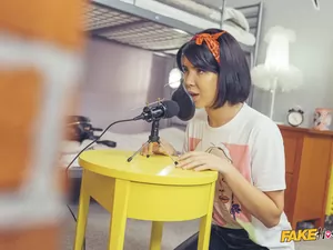 Fake Hostel - ASMR Girl - 01/10/2020