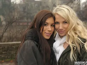 She's A Freak - Lesbians In Public - 01/20/2011