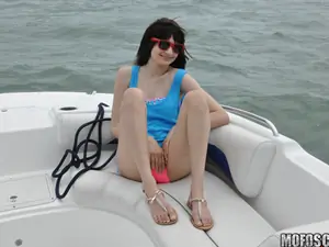 Latina Sex Tapes - Outdoor Sex With Amateur Latina - 09/13/2014