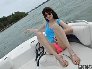 Latina Sex Tapes - Outdoor Sex With Amateur Latina - 09/13/2014