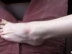 Stranded Teens - Anal With a Long Leg Hottie - 11/21/2014
