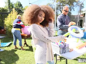 Pervs On Patrol - Getting Lucky At The Yard Sale - 02/21/2019