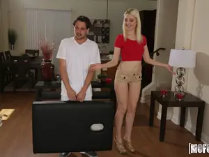 Lets Try Anal - Chloe's Little Secret - 03/29/2019