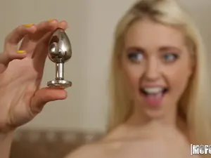 Lets Try Anal - Chloe's Little Secret - 03/29/2019