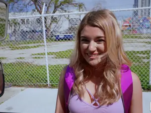 Stranded Teens - Van Life Benefits - 04/10/2019