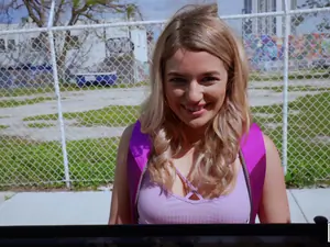 Stranded Teens - Van Life Benefits - 04/10/2019