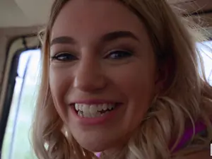 Stranded Teens - Van Life Benefits - 04/10/2019