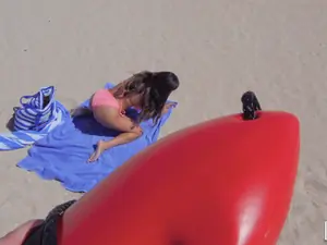 I Know That Girl - Lifesaving Looks - 04/13/2019
