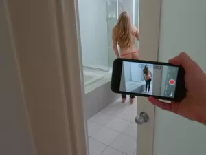 Pervs On Patrol - Stepsister Shower Peepshow - 04/23/2019