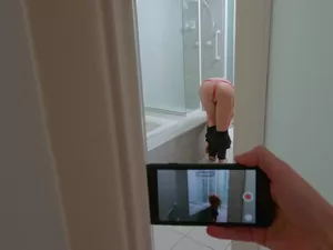 Pervs On Patrol - Stepsister Shower Peepshow - 04/23/2019