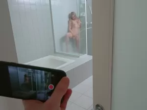 Pervs On Patrol - Stepsister Shower Peepshow - 04/23/2019