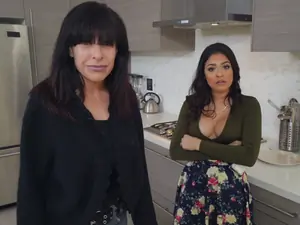 I Know That Girl - Celebrating Mother's Day Her Way - 05/12/2019