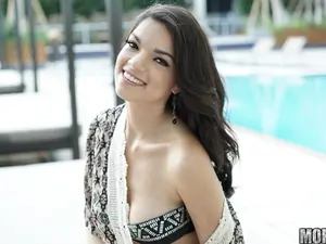Latina Sex Tapes - Amateur Chick Shows Off Her Booty - 02/13/2015