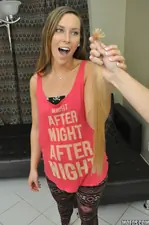 I Know That Girl - Boyfriend Pranks his Hot GF - 02/16/2015