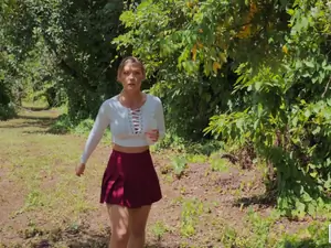 Stranded Teens - End of Her Leash - 06/29/2019