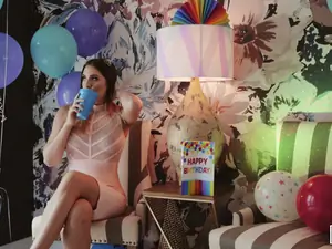 Pervs On Patrol - Lonely Party Girl - 08/02/2019