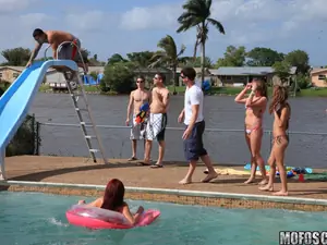 Real Slut Party - Florida Doesn't Wait For Summer - 04/19/2011