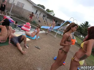 Real Slut Party - Florida Doesn't Wait For Summer - 04/19/2011
