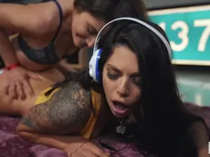 Girls Gone Pink - Gamer Girls - 08/26/2019
