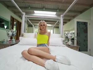 Don't Break Me - Petite Queen - 08/27/2019