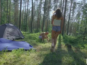 I Know That Girl - Camping with Mia - 09/04/2019