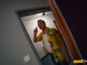 Fake Hostel - Unexpected Wingman on Valentines - 02/14/2021