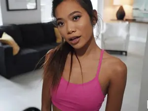Pervs On Patrol - Spying On Vina - 12/10/2019