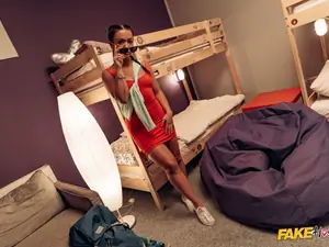 Fake Hostel - Your Girlfriend is my Girlfriend - 04/10/2021