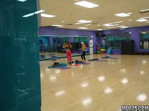 Pervs On Patrol - Sneaky Aerobics Instructor - 05/26/2011