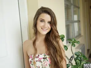 I Know That Girl - Spinner Gets Pussy Fucked - 08/10/2015
