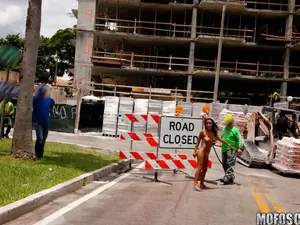 Latina Sex Tapes - Latina Streaks in Construction Site - 09/04/2015