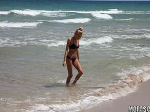 Pervs On Patrol - Tiny Blonde Fucks Hotel Employee - 09/22/2015