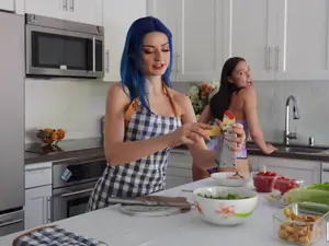 Girls Gone Pink - Jewelz Sexy Kitchen - 04/13/2020