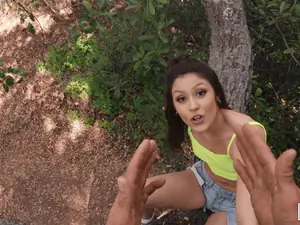 I Know That Girl - Horny Chick On A Tree - 05/23/2020