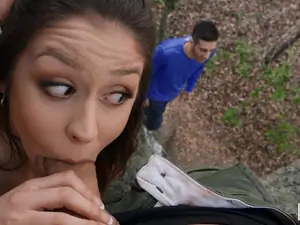 I Know That Girl - Horny Chick On A Tree - 05/23/2020