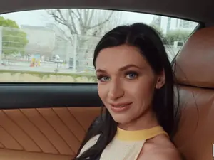 Stranded Teens - Pussy Stranded In The Wind - 08/30/2020