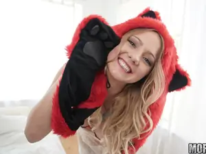 I Know That Girl - Bubblegum Cutie Teases Her Man - 11/23/2015
