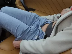 Stranded Teens - Don't Tell My Best Friend I Fucked His Sister - 09/11/2020