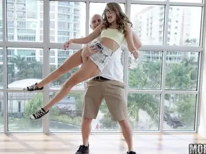 Don't Break Me - Flexible Honey Can't Stop Twerking - 12/25/2015