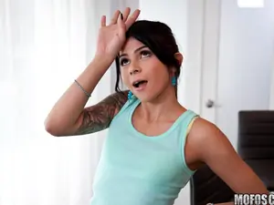 Latina Sex Tapes - Petite Latina Gets Banged - 01/05/2016
